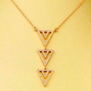 Stella & Dot gold necklace